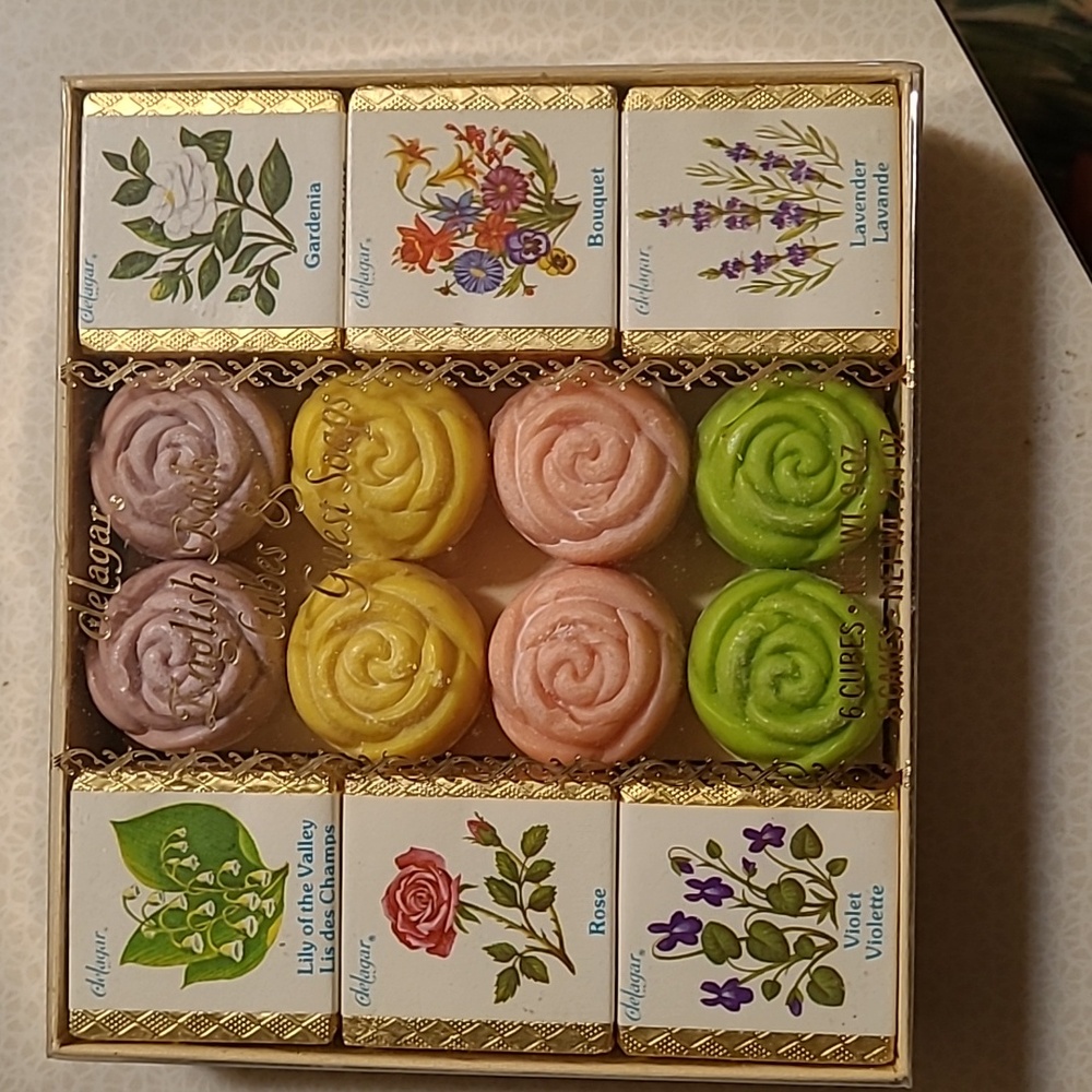 English Bath Cubes & Soap